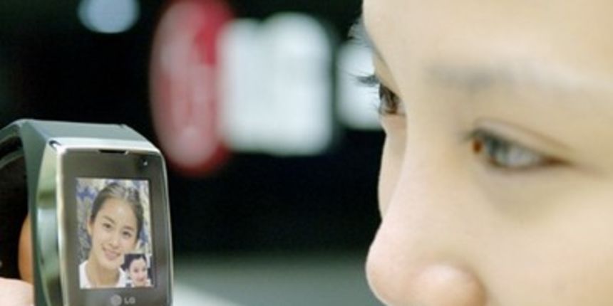 Mobitel i ručni sat u jednom Mobitel i ručni sat u jednom