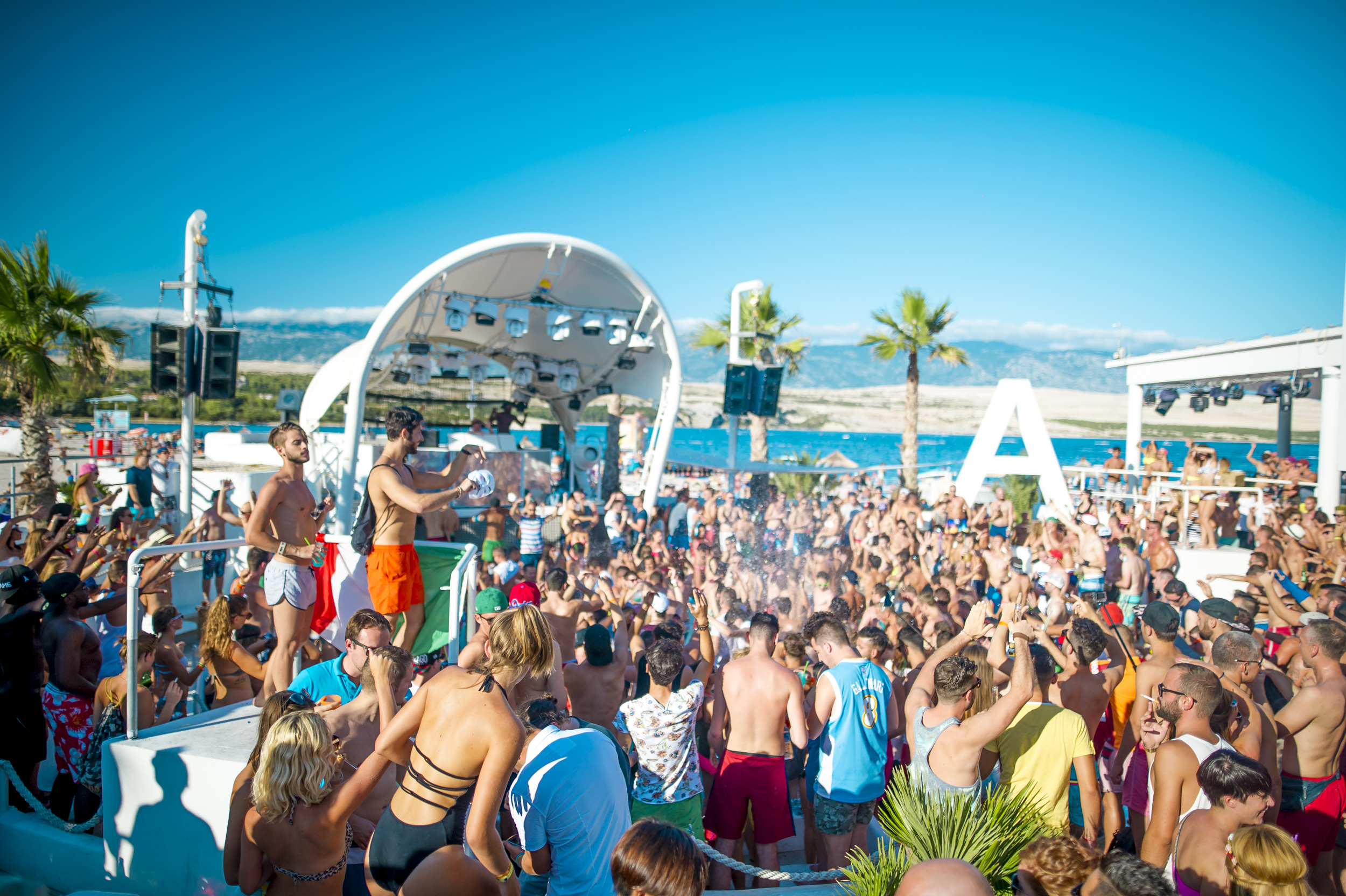 party, zrce, aquarius klub