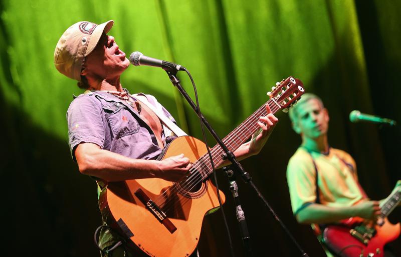 12.09.2013., Zagreb – Koncert glazbenika Manu Chao u sklopu turneje La Ventura odrzan je na zagrebackom Velesajmu. Photo: Jurica Galoic/PIXSELL Autor Jurica Galoic/PIXSELL 12.09.2013., Zagreb – Koncert glazbenika Manu Chao u sklopu turneje La Ventura odrzan je na zagrebackom Velesajmu. Photo: Jurica Galoic/PIXSELL Autor Jurica Galoic/PIXSELL