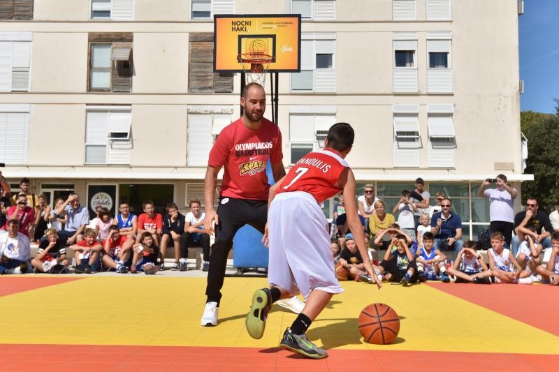 Kid’s Day na Forumu: Vassilis Spanoulis s klincima zaigrao basket 3na3, Foto: Dino Stanin/PIXSELL
