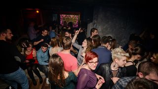 Subotnji party u Svarog baru