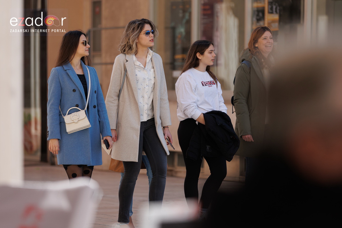 Đir po gradu, subotnja špica 19. ožujka 2022. Đir po gradu, subotnja špica 19. ožujka 2022.