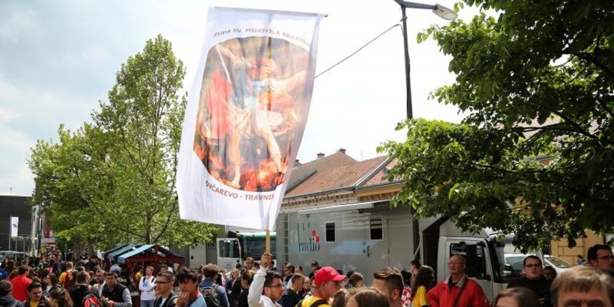 Medjunarodni susret hrvatske Katolicke mladezi odrzan je u gradu heroju Vukovaru. Euharistijsko slavlje odrzano je u dvorcu Eltz. Medjunarodni susret hrvatske Katolicke mladezi odrzan je u gradu heroju Vukovaru. Euharistijsko slavlje odrzano je u dvorcu Eltz.