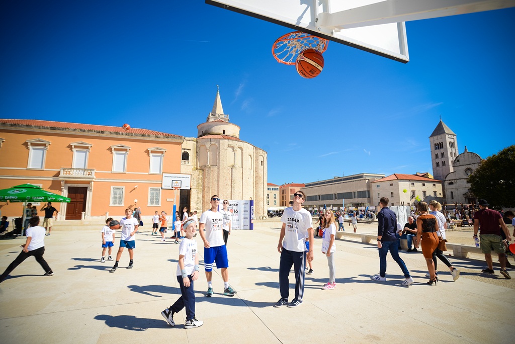 ZDBT 2016: Kids Day & Basket 3×3 na Forumu. Foto: Iva Perinčić ZDBT 2016: Kids Day & Basket 3×3 na Forumu. Foto: Iva Perinčić