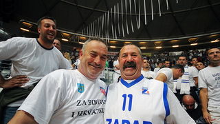 Najbolji navijači na svitu na utakmici Zadar-Cibona, Foto: Mia Čop Najbolji navijači na svitu na utakmici Zadar-Cibona, Foto: Mia Čop