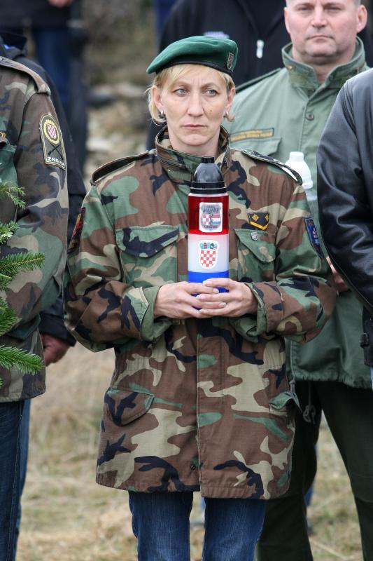 Polaganjem vijenaca na središnjem križu, u Novigradu je obilježena obljetnica pogibije članova HRM-a i Druge gardijske brigade za vrijeme akcije Maslenica. Photo: Dino Stanin/PIXSELL Polaganjem vijenaca na središnjem križu, u Novigradu je obilježena obljetnica pogibije članova HRM-a i Druge gardijske brigade za vrijeme akcije Maslenica. Photo: Dino Stanin/PIXSELL