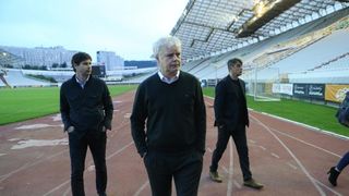 Torcida se uz svijeće, bengalke i molitvu dostojanstveno oprostila od svog kolege Žana Ojdanića na sjevernoj tribini Poljuda. Foto: Ivo Čagalj/PIXSELL Torcida se uz svijeće, bengalke i molitvu dostojanstveno oprostila od svog kolege Žana Ojdanića na sjevernoj tribini Poljuda. Foto: Ivo Čagalj/PIXSELL