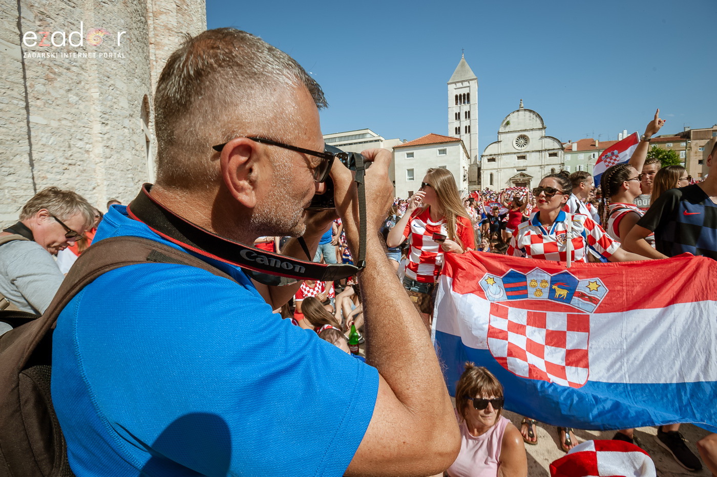 Navijačko ludilo u Zadru za vrijeme i nakon finala Svjetskog prvenstva Navijačko ludilo u Zadru za vrijeme i nakon finala Svjetskog prvenstva