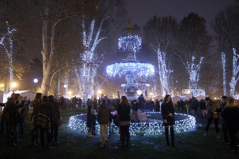 Na Zrinjevcu otvoren Advent u Zagrebu