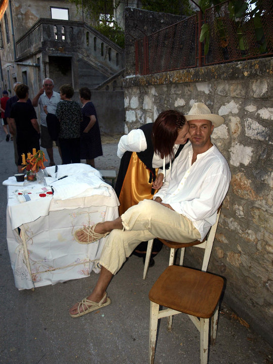 Bokanjac: kuntrada ka nekad 24. srpnja 2010, Foto: Nino Pavic Bokanjac: kuntrada ka nekad 24. srpnja 2010, Foto: Nino Pavic