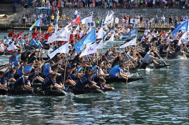 Gusari iz Komina pobjednici Maratona lađa od Metkovića do Ploča