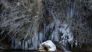 Ledena zimska idila na slapovima Krke Ledena zimska idila na slapovima Krke