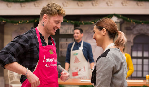 Žanamari i suprug Mario, roza pregača