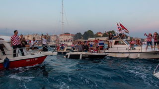 Veličanstven doček četvorice zadarskih Vatrenih od Gradskog mosta do Foruma