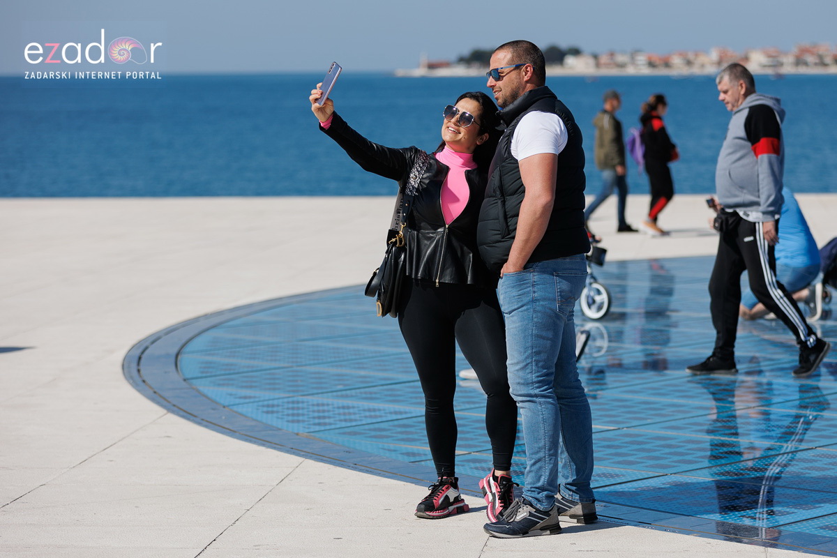 Đir po gradu, subotnja špica 19. ožujka 2022. Đir po gradu, subotnja špica 19. ožujka 2022.