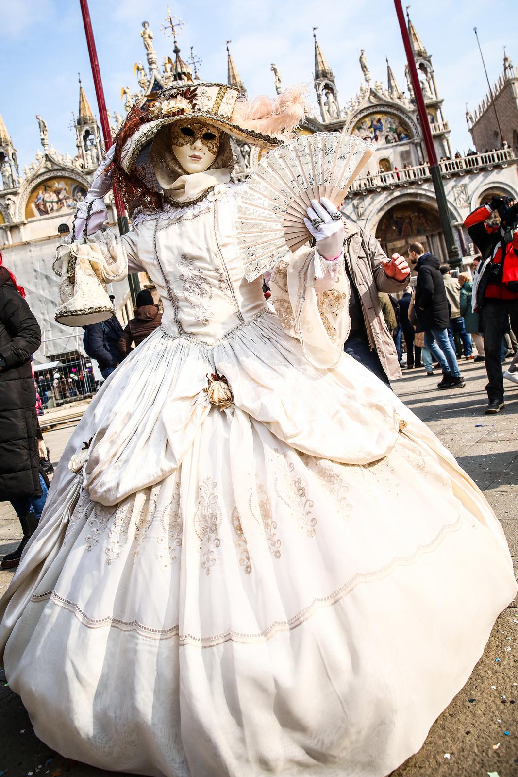 Venecijanski karneval ove godine je posvećen velikom ljubavniku Giacomu Casanovi Venecijanski karneval ove godine je posvećen velikom ljubavniku Giacomu Casanovi