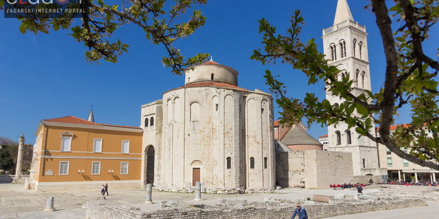 Sv. Donat, Forum, proljeće, mladi zeleni listovi Sv. Donat, Forum, proljeće, mladi zeleni listovi