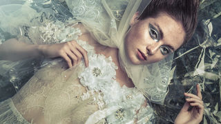 “Out of space”: Boudoir modna priča “Out of space”: Boudoir modna priča