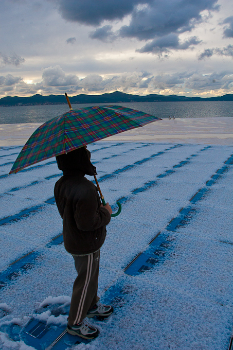 Pozdrav suncu prekriven ledenim pokrivacem 26. studenog 2010, Foto: Leo Banic