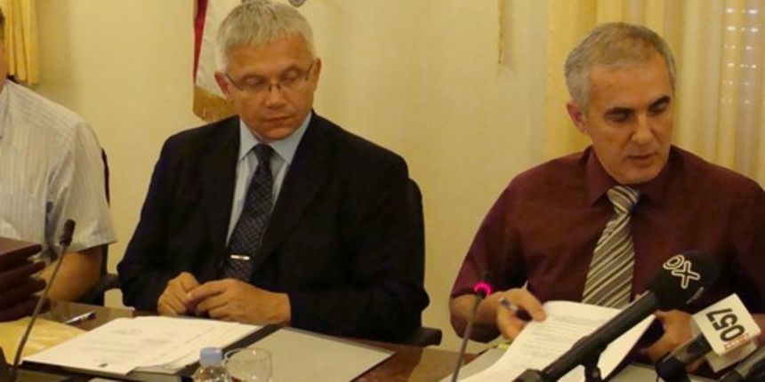 U Domu županije danas je potpisan Sporazum o sufinanciranju izrade prostornih podloga i katastra nekretnina Foto: Radio Zadar U Domu županije danas je potpisan Sporazum o sufinanciranju izrade prostornih podloga i katastra nekretnina Foto: Radio Zadar