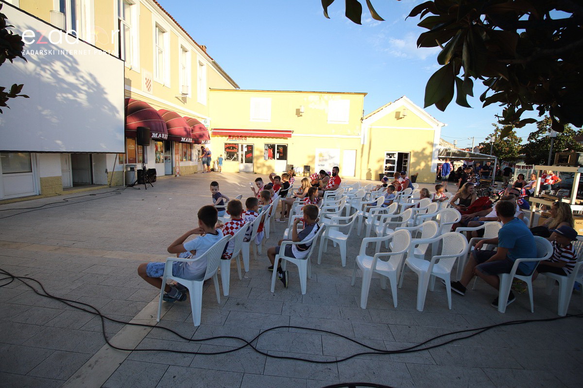 Bibinje: Navijanje za Vatrene i fešta nakon pobjede nad Rusijom