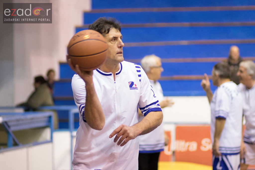 Fešta u povodu 80. rođendana Pina Giergie: Vetarani KK Zadar – Veterani KK Olimpija Fešta u povodu 80. rođendana Pina Giergie: Vetarani KK Zadar – Veterani KK Olimpija