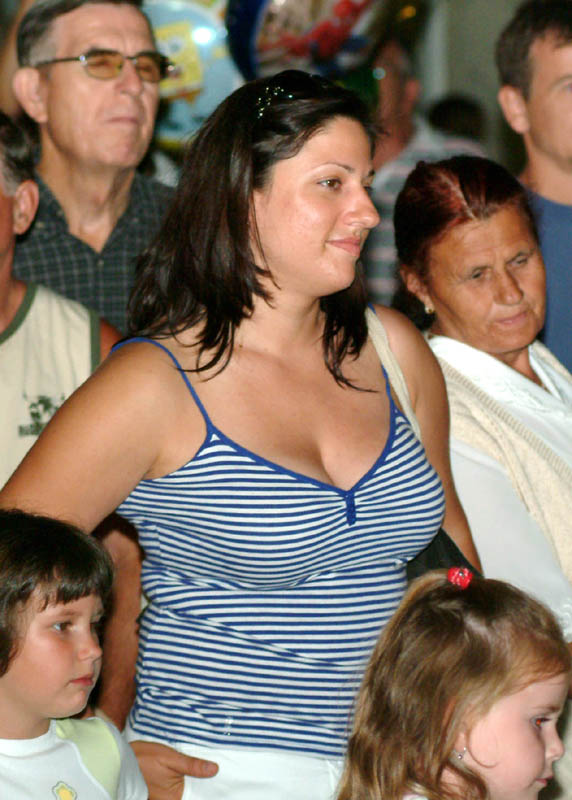 Pet Tambura na Narodnom trgu