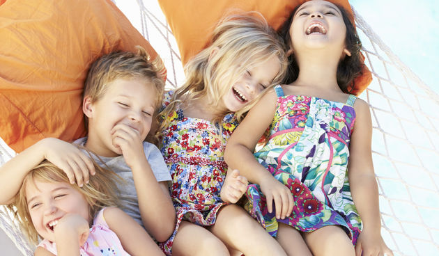 Pokažite im kako stvarati prijateljstva – trebate ih poticati na činjenje dobrih djela kako bi kreirali prijateljsku vezu sa svojim vršnjacima