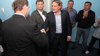 Nakon objave prvih izbornih rezultata nastalo je slavlje u stožeru HDZ-a i kolacijskih partnera. Slavila se pobjeda Božidara Kalmete, novog gradonačelnika Zadra, te pobjeda Stipe Zrilića, novog/satog župana Zadarske županije. Photo: Dino Stanin/PIXSELL Nakon objave prvih izbornih rezultata nastalo je slavlje u stožeru HDZ-a i kolacijskih partnera. Slavila se pobjeda Božidara Kalmete, novog gradonačelnika Zadra, te pobjeda Stipe Zrilića, novog/satog župana Zadarske županije. Photo: Dino Stanin/PIXSELL