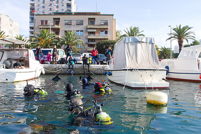 Ronilacki klub Sv. Roko – čišćenje, uvala Jazine, foto: Leo Banić