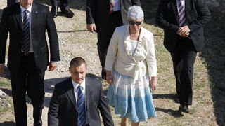 Knin, 050810.
Proslava Dana pobjede i 15. godisnjice akcije Oluja u Kninu. Jadranka Kosor na kninskj tvrdjavi.
Foto: Jakov Prkic / Cropix Knin, 050810.
Proslava Dana pobjede i 15. godisnjice akcije Oluja u Kninu. Jadranka Kosor na kninskj tvrdjavi.
Foto: Jakov Prkic / Cropix