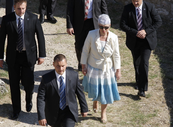 Knin, 050810.
Proslava Dana pobjede i 15. godisnjice akcije Oluja u Kninu. Jadranka Kosor na kninskj tvrdjavi.
Foto: Jakov Prkic / Cropix Knin, 050810.
Proslava Dana pobjede i 15. godisnjice akcije Oluja u Kninu. Jadranka Kosor na kninskj tvrdjavi.
Foto: Jakov Prkic / Cropix