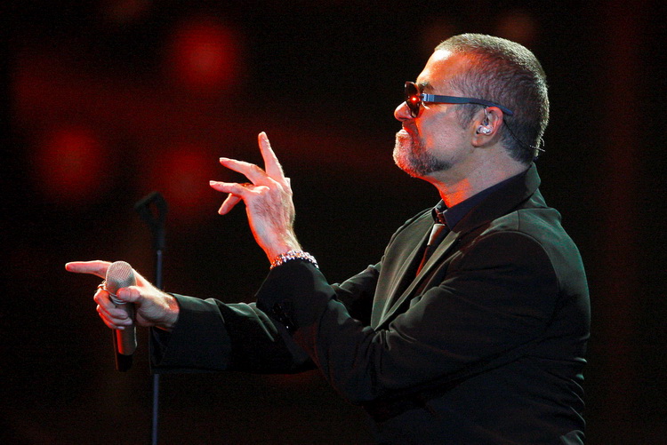 Zagreb, 200911.
Laniste, dvorana Arena.
Koncert britanskog pjevaca i tekstopisaca George Michaela.
Foto: Goran Mehkek / CROPIX Zagreb, 200911.
Laniste, dvorana Arena.
Koncert britanskog pjevaca i tekstopisaca George Michaela.
Foto: Goran Mehkek / CROPIX