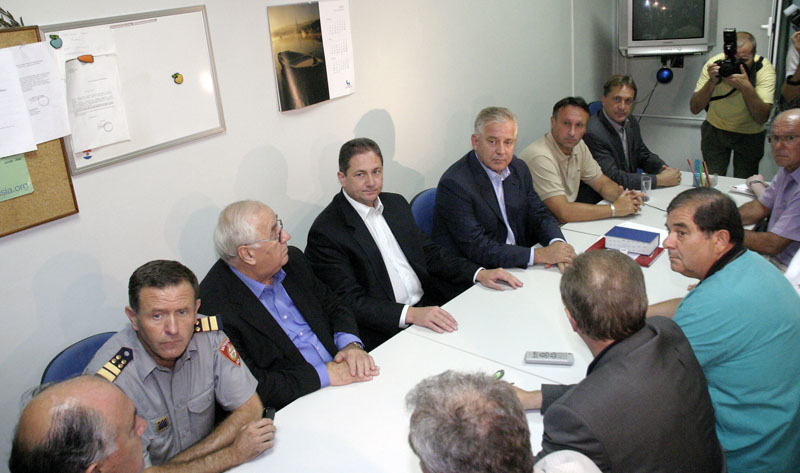 Unesreceni vatrogasci – Politicari dosli u posjet Unesreceni vatrogasci – Politicari dosli u posjet