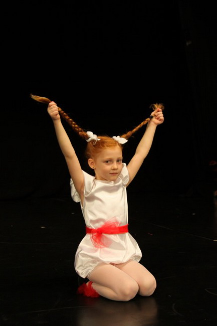 Plesna cestitka Zadarskog plesnog ansambla Plesna cestitka Zadarskog plesnog ansambla