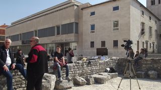 Promatranje pomrčine Sunca na Forumu Promatranje pomrčine Sunca na Forumu