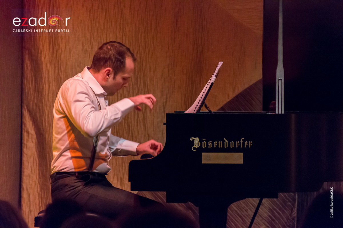 Glazbena šetnja Parizom: Katarina Livljanić i Danijel Detoni Glazbena šetnja Parizom: Katarina Livljanić i Danijel Detoni