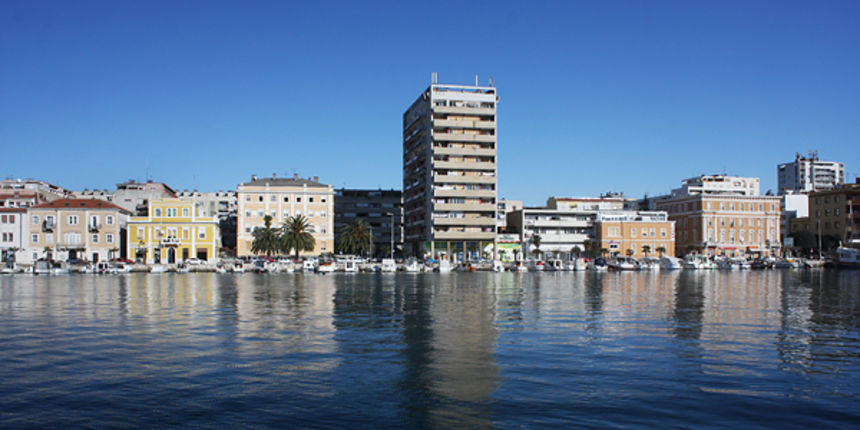 Đir po gradu 1. veljače 2010., stanovi, obala kneza Branimira (Foto:Saša Čuka) Đir po gradu 1. veljače 2010., stanovi, obala kneza Branimira (Foto:Saša Čuka)