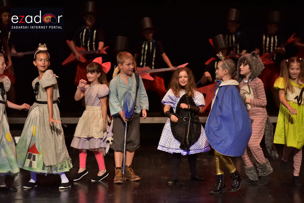 U HNK Zadar održana kazališna revija predstava Udruge “Igrajmo se” U HNK Zadar održana kazališna revija predstava Udruge “Igrajmo se”