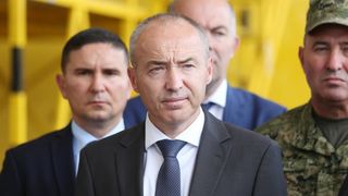 Plenković i Krstičević posjetili zračnu bazu Zemunik i protupožarnu eskadrilu Plenković i Krstičević posjetili zračnu bazu Zemunik i protupožarnu eskadrilu