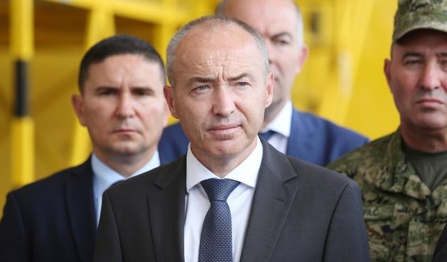 Plenković i Krstičević posjetili zračnu bazu Zemunik i protupožarnu eskadrilu