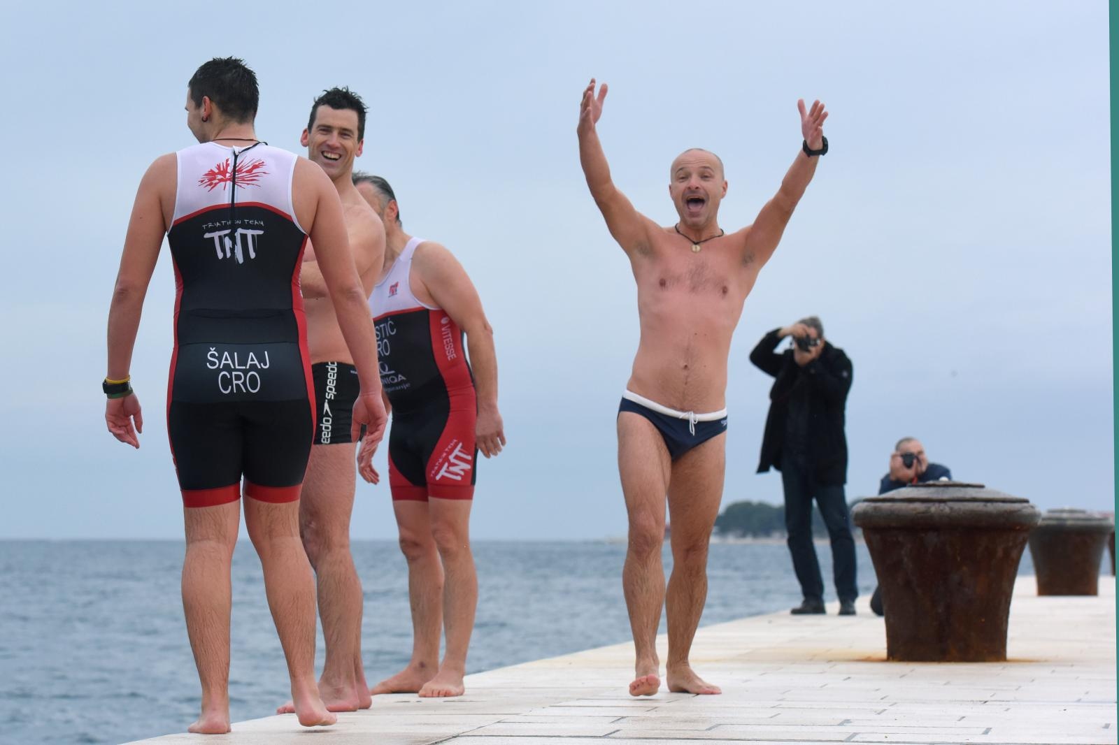 Novogodišnje kupanje na Morskim orguljama Novogodišnje kupanje na Morskim orguljama