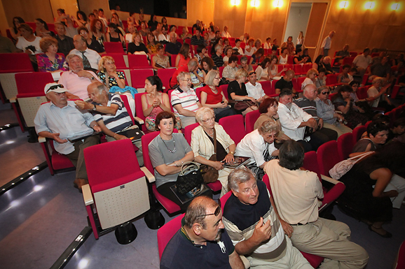 Image 808803 (auto) Image 808803 (auto)