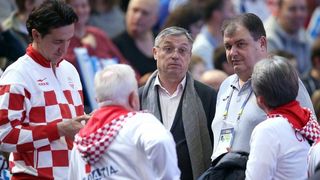 Hrvatski navijači u Parizu na utakmici Slovenija – Hrvatska za 3. mjesto na Svjetskom prvenstvu