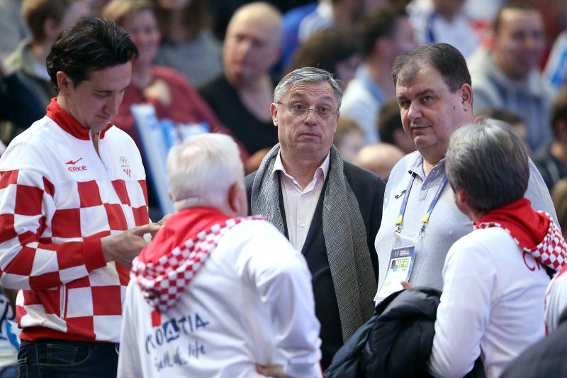 Hrvatski navijači u Parizu na utakmici Slovenija – Hrvatska za 3. mjesto na Svjetskom prvenstvu