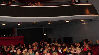 Zadar, 24.04.2013. snimio: Nenad Marčev 
dramska pretplata 
Kazalište PLAYDRAMA, Split 
Jeffrey Hatcher 
PICASSO 
redateljica: Nenni Delmestre 
igraju: Elvis Bošnjak, Lana Helena Hulenić 
Velika dvorana HNK Zadar