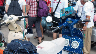 Spektakularni defile vespaša, foto: Vinko Pešić Spektakularni defile vespaša, foto: Vinko Pešić