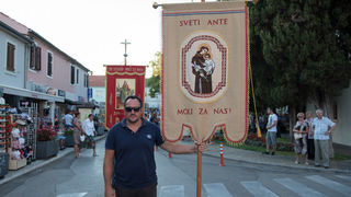 Procesija u Biogradu na blagdan sv. Roka, foto: Vinko Pešić Procesija u Biogradu na blagdan sv. Roka, foto: Vinko Pešić