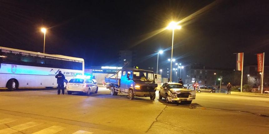 Prometna nesreća kod Kolodvora. Foto: Luka Papić Prometna nesreća kod Kolodvora. Foto: Luka Papić