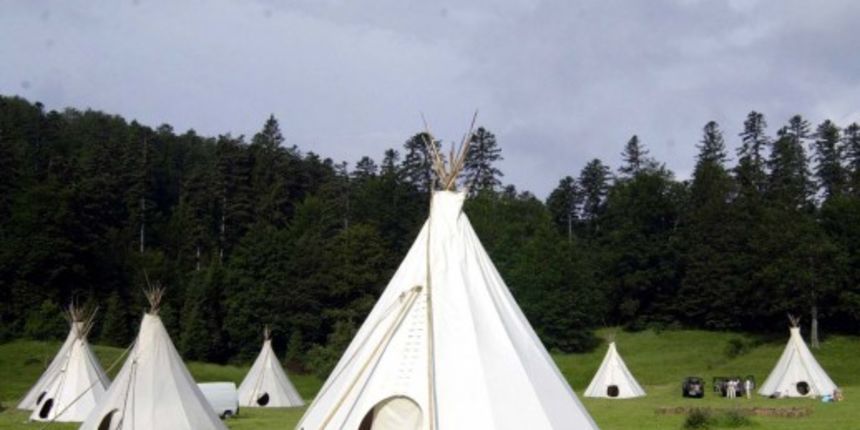 Polje Špičunak već glumilo indijansko naselje, a uskoro će i kaubojsko / Foto Marinko KRMPOTIĆ / NL arhiva Polje Špičunak već glumilo indijansko naselje, a uskoro će i kaubojsko / Foto Marinko KRMPOTIĆ / NL arhiva